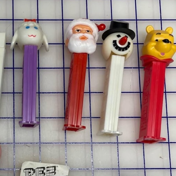 Pez bundle. dispensers hallmark book lot Easter bunny Santa honey bee snowman - Picture 5 of 8